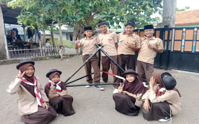 Belajar Tali Temali, Menjalin Kebersamaan di MTs Ma’arif Al Hamid