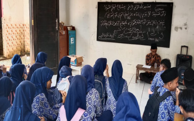 ROHIS: Berbakti Kepada Guru - Bapak Zaenal Arifin, S.Pd.